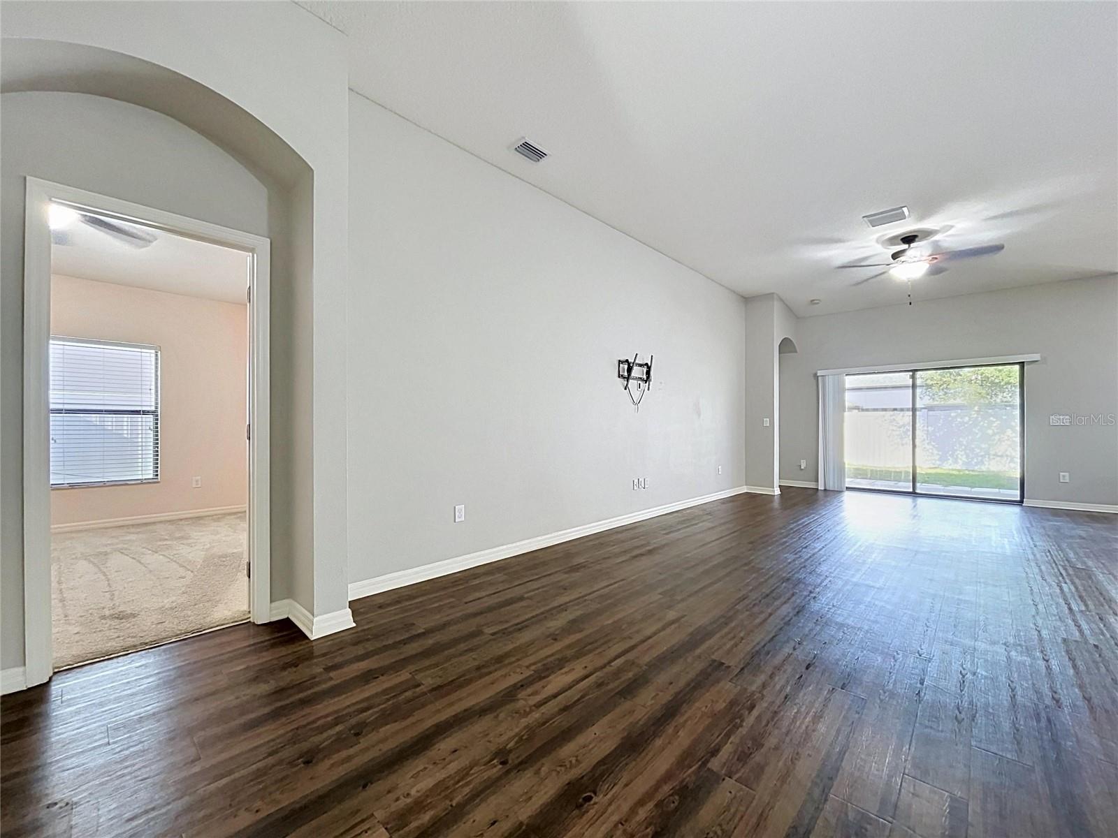 667 Hartford Heights St Property Photo 7
