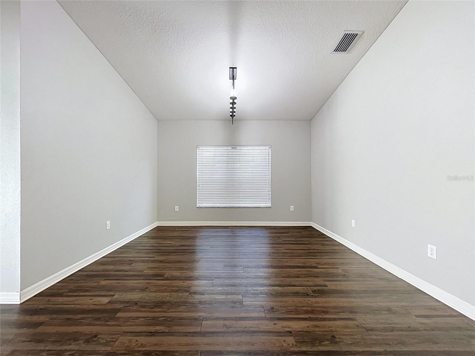 667 Hartford Heights St Property Photo 10