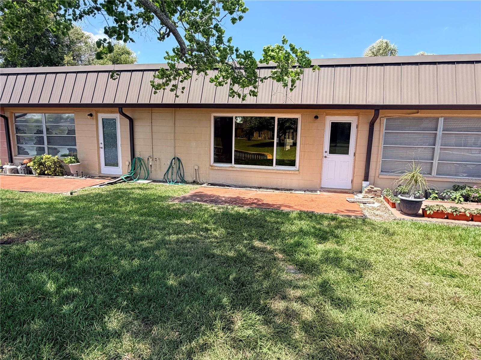 4446 RUSTIC DR #E Property Photo 1