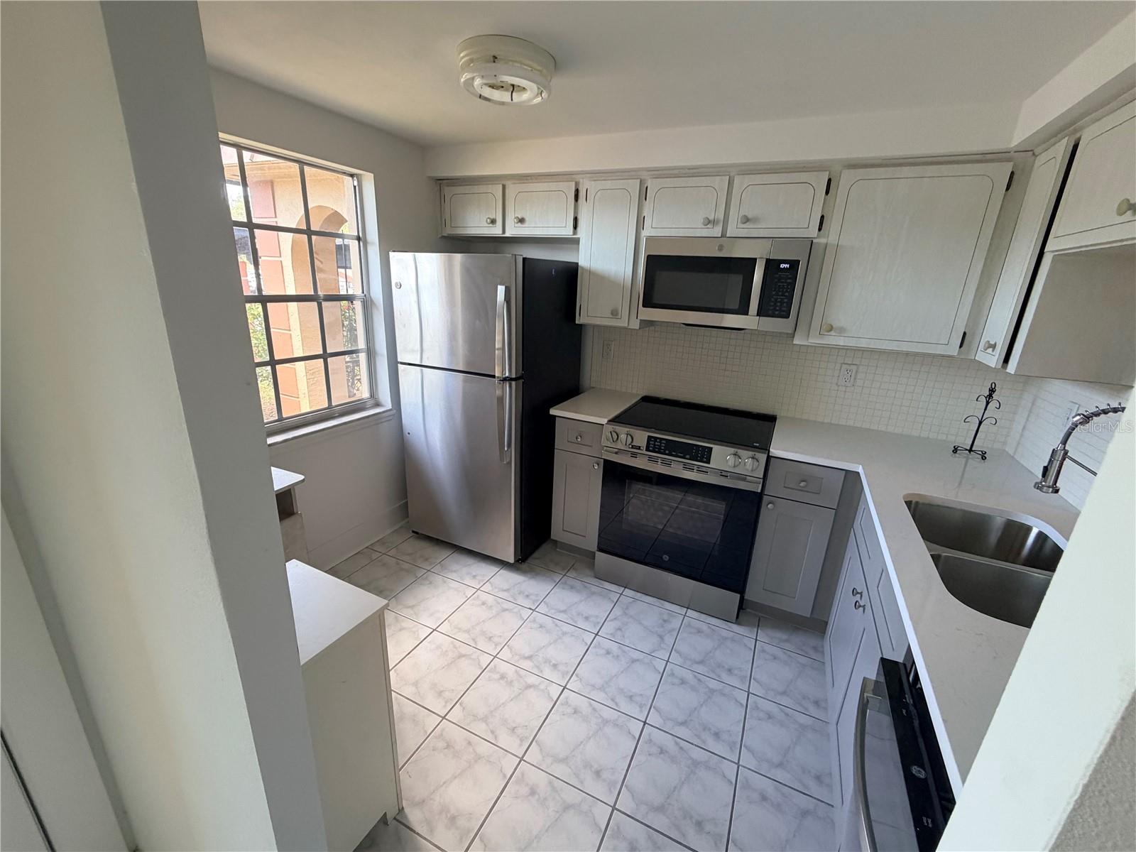4446 Rustic Dr #e Property Photo 6