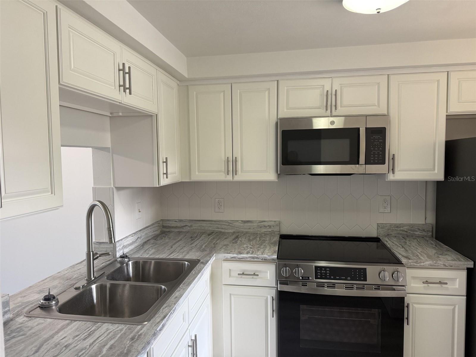 4413 Sunstate Dr #0 Property Photo 3