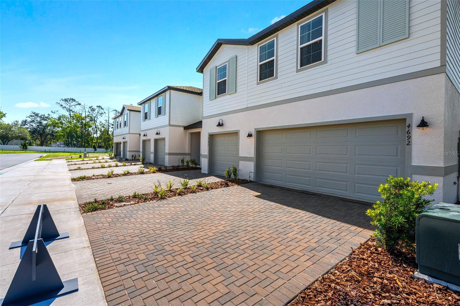 4899 Winding River Rd Property Photo 1