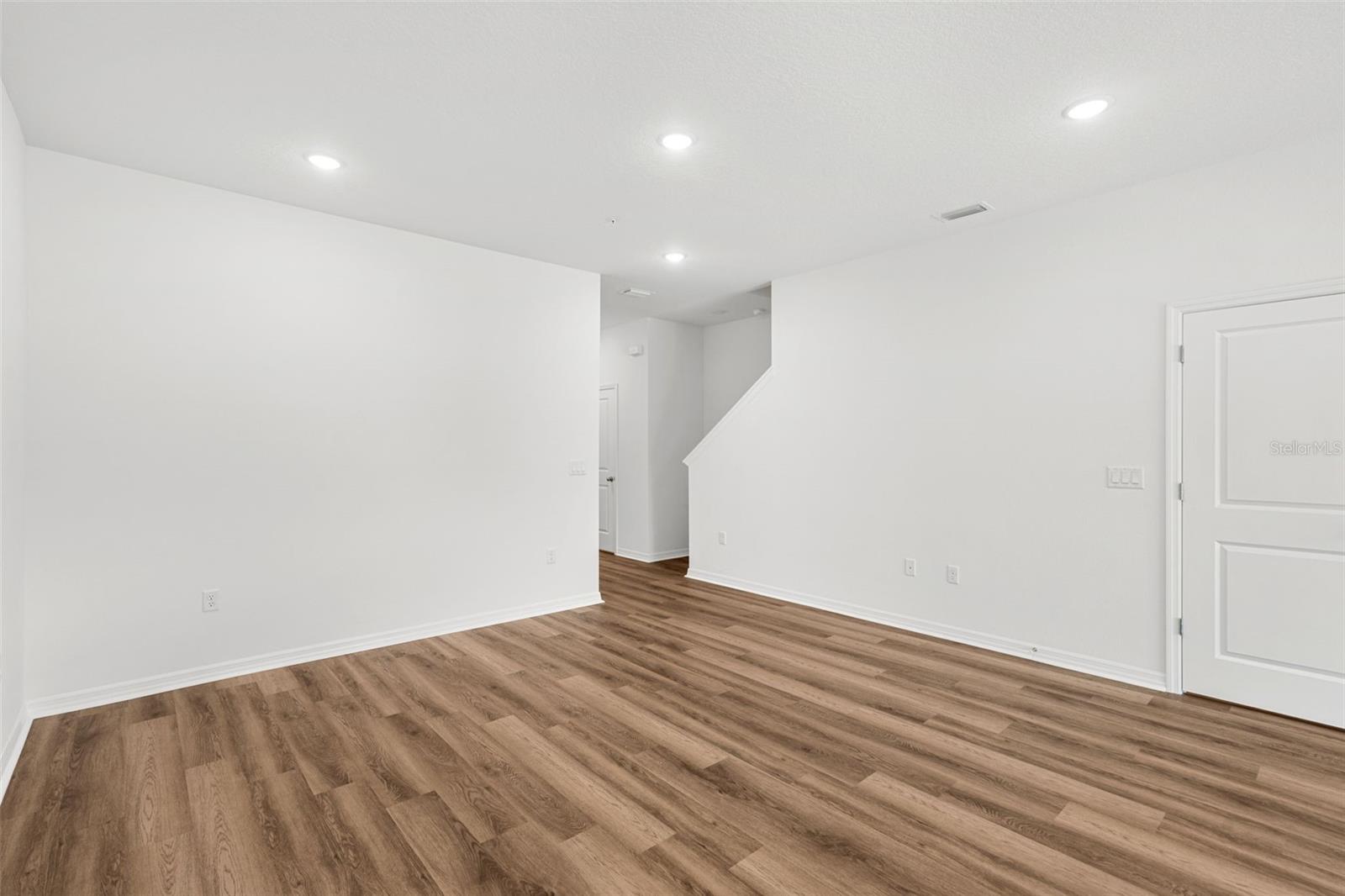 4899 Winding River Rd Property Photo 9