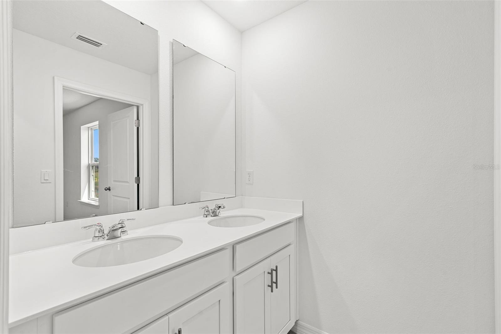 4899 Winding River Rd Property Photo 27