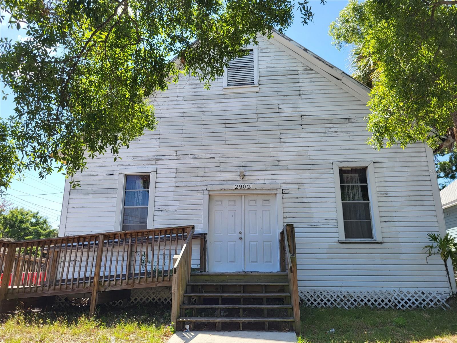 2902 N ALBANY AVE Property Photo 1