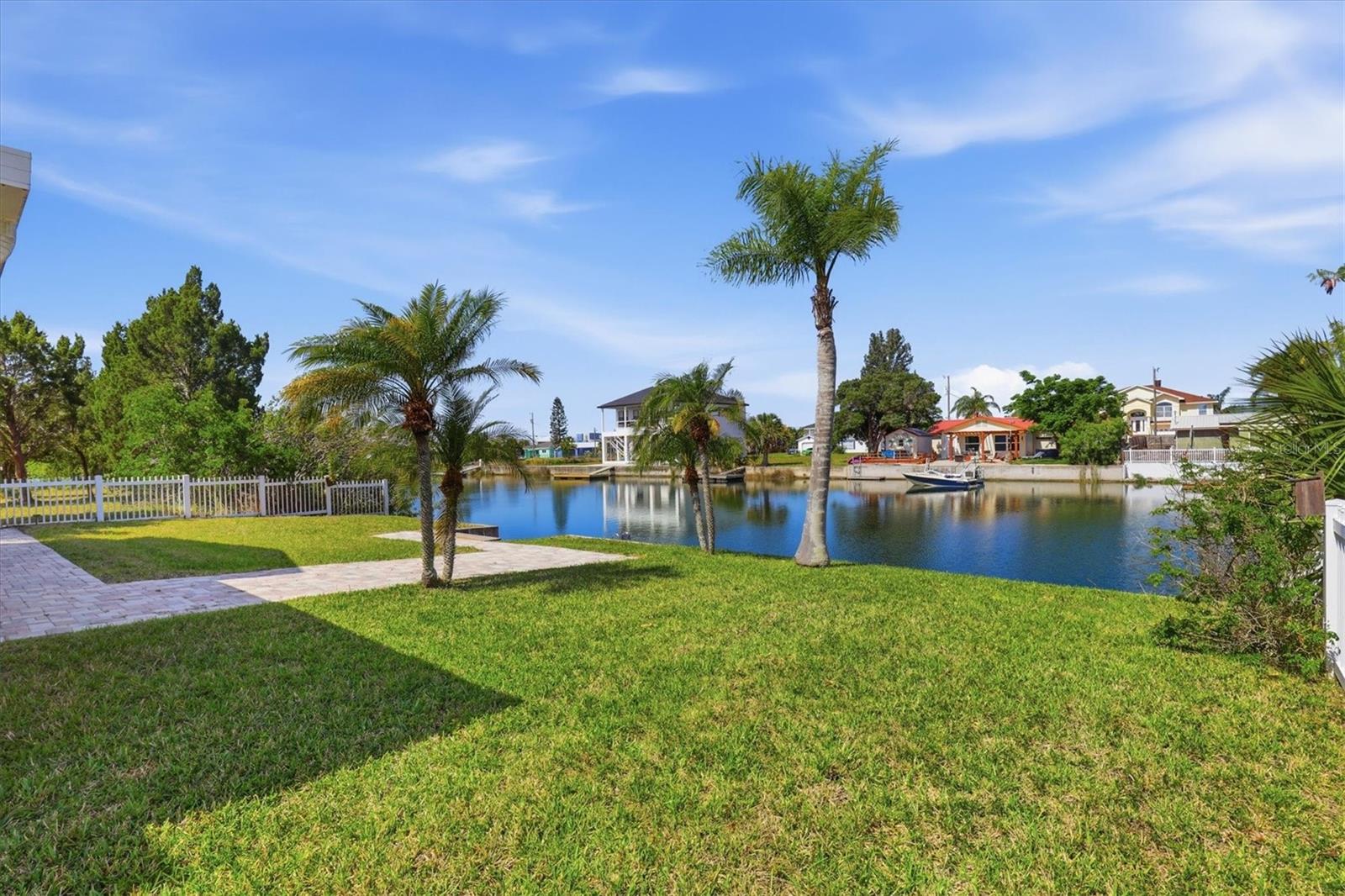 3347 Oleander Dr Property Photo 4