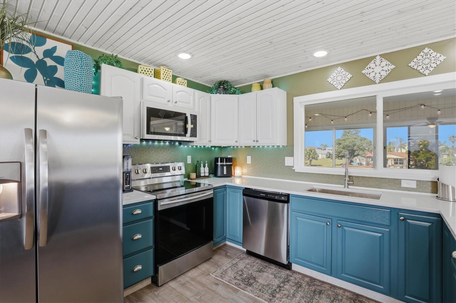 3347 Oleander Dr Property Photo 18