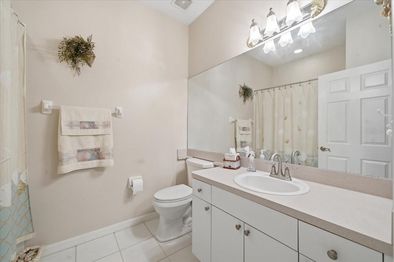 15028 Silversmith Cir Property Photo 4