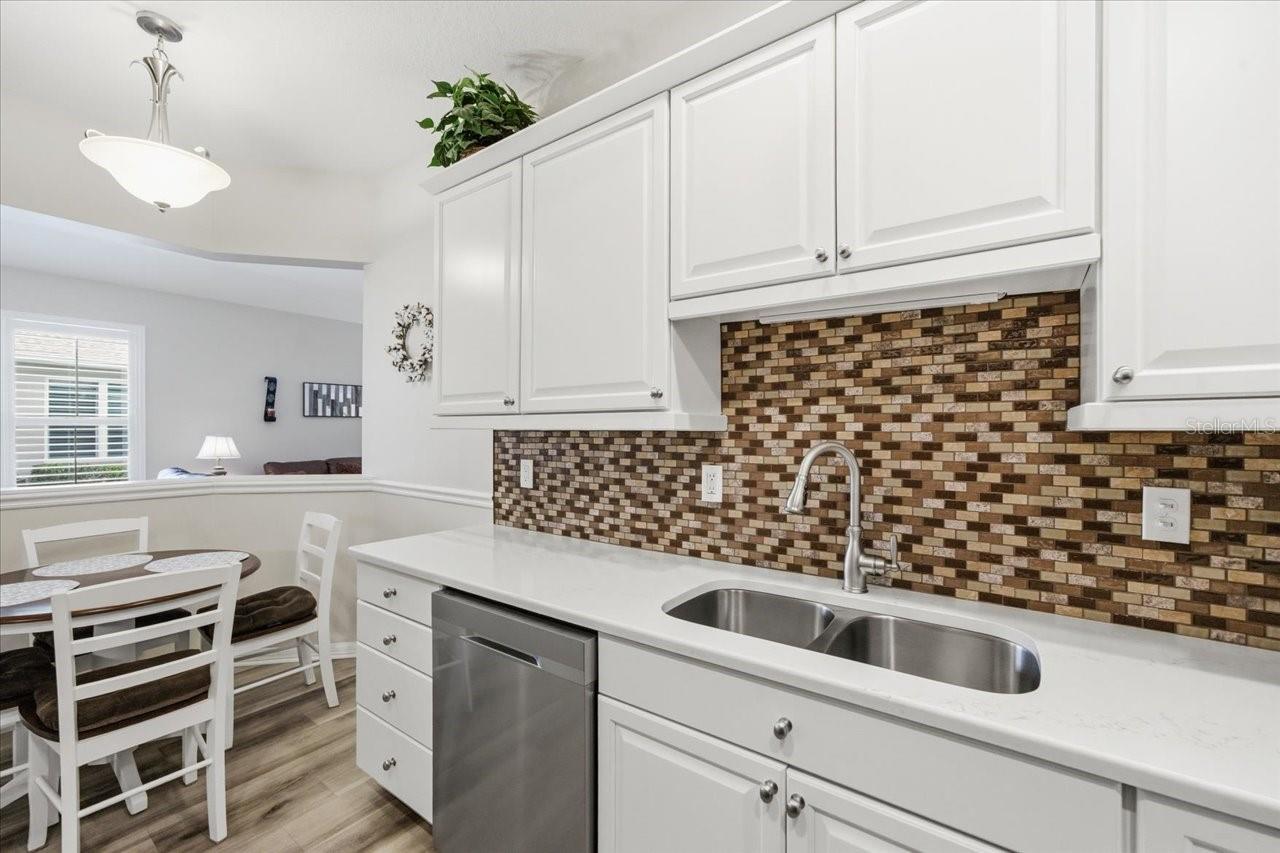 15028 Silversmith Cir Property Photo 14