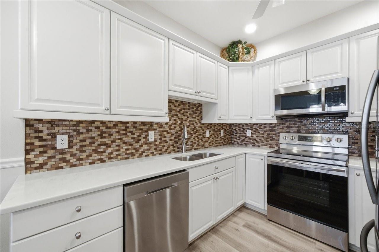 15028 Silversmith Cir Property Photo 15