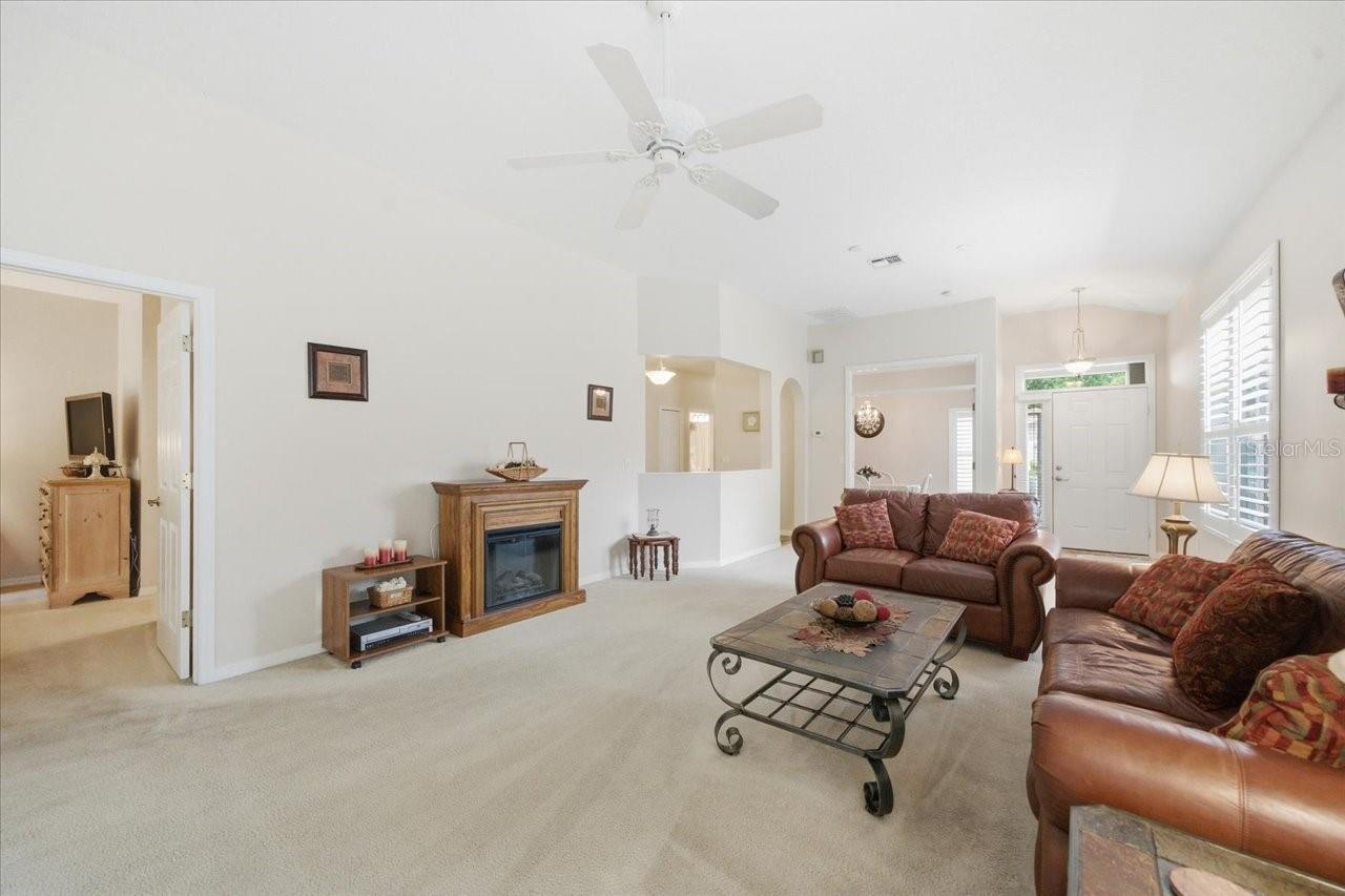 15028 Silversmith Cir Property Photo 18