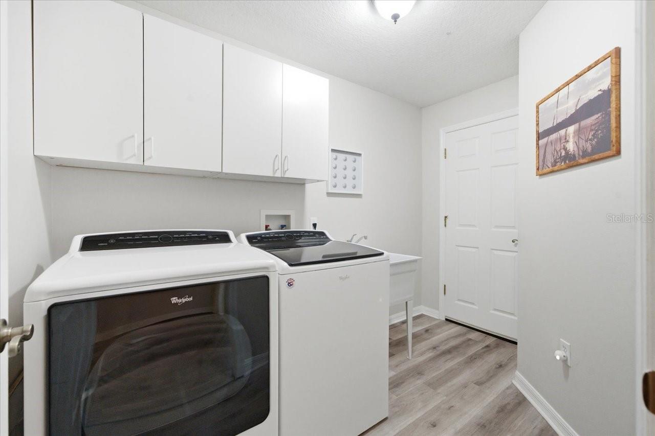 15028 Silversmith Cir Property Photo 38