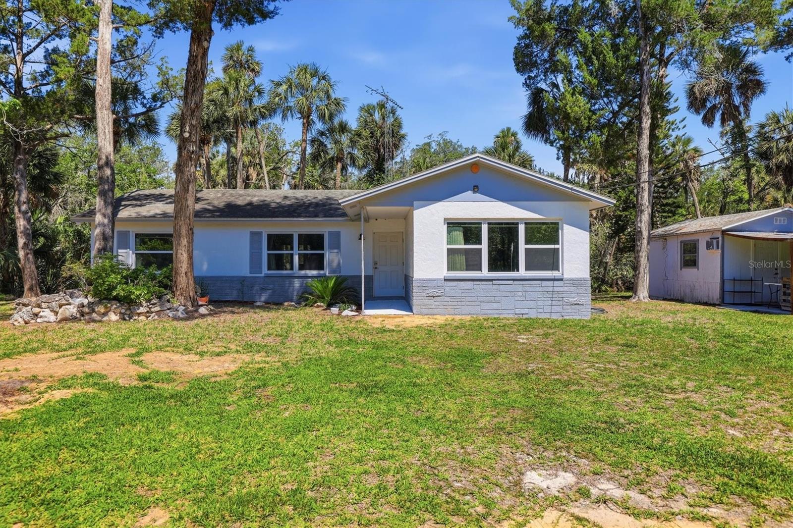 6244 Colony Cir Property Photo 2
