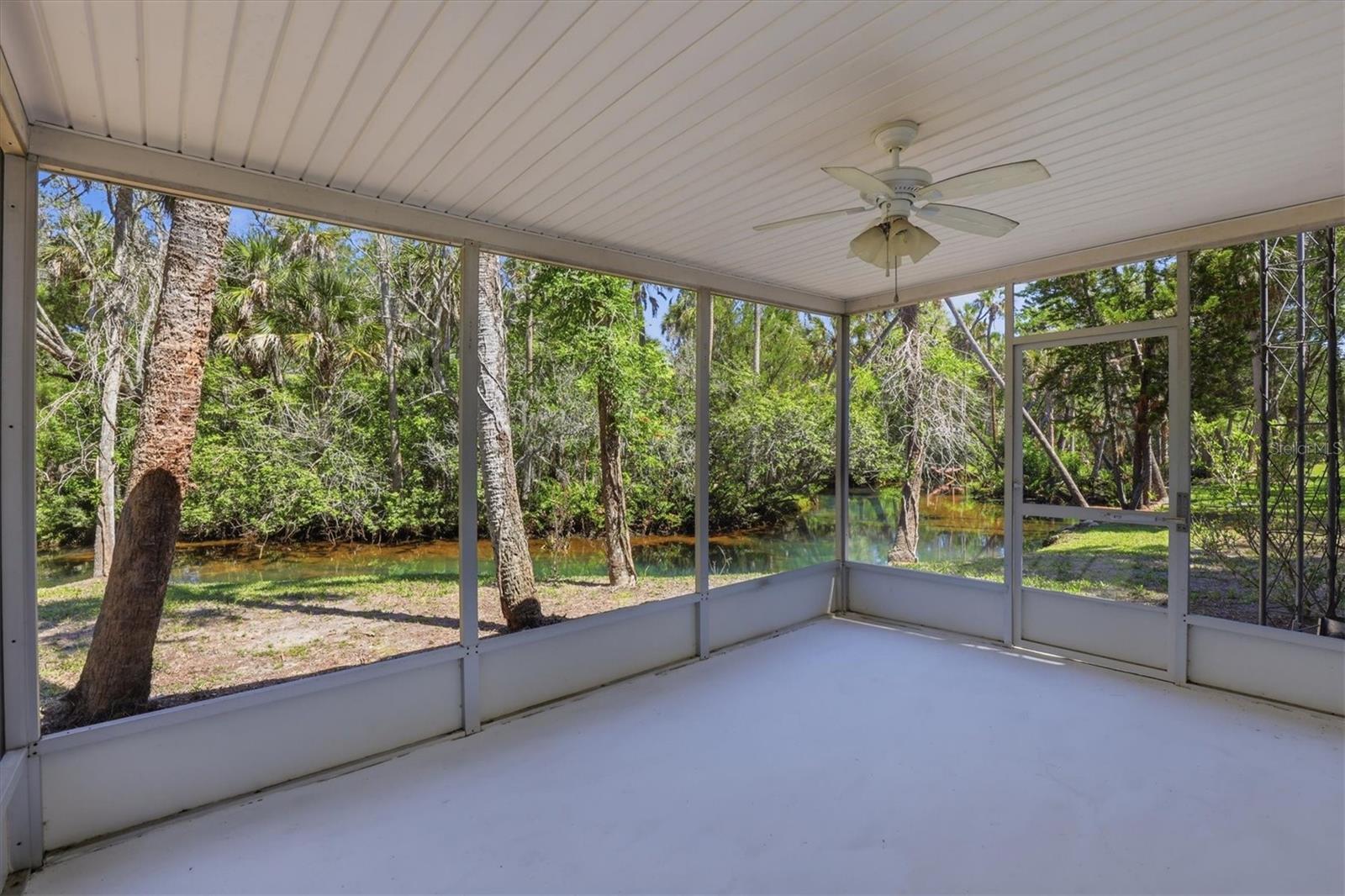 6244 Colony Cir Property Photo 4