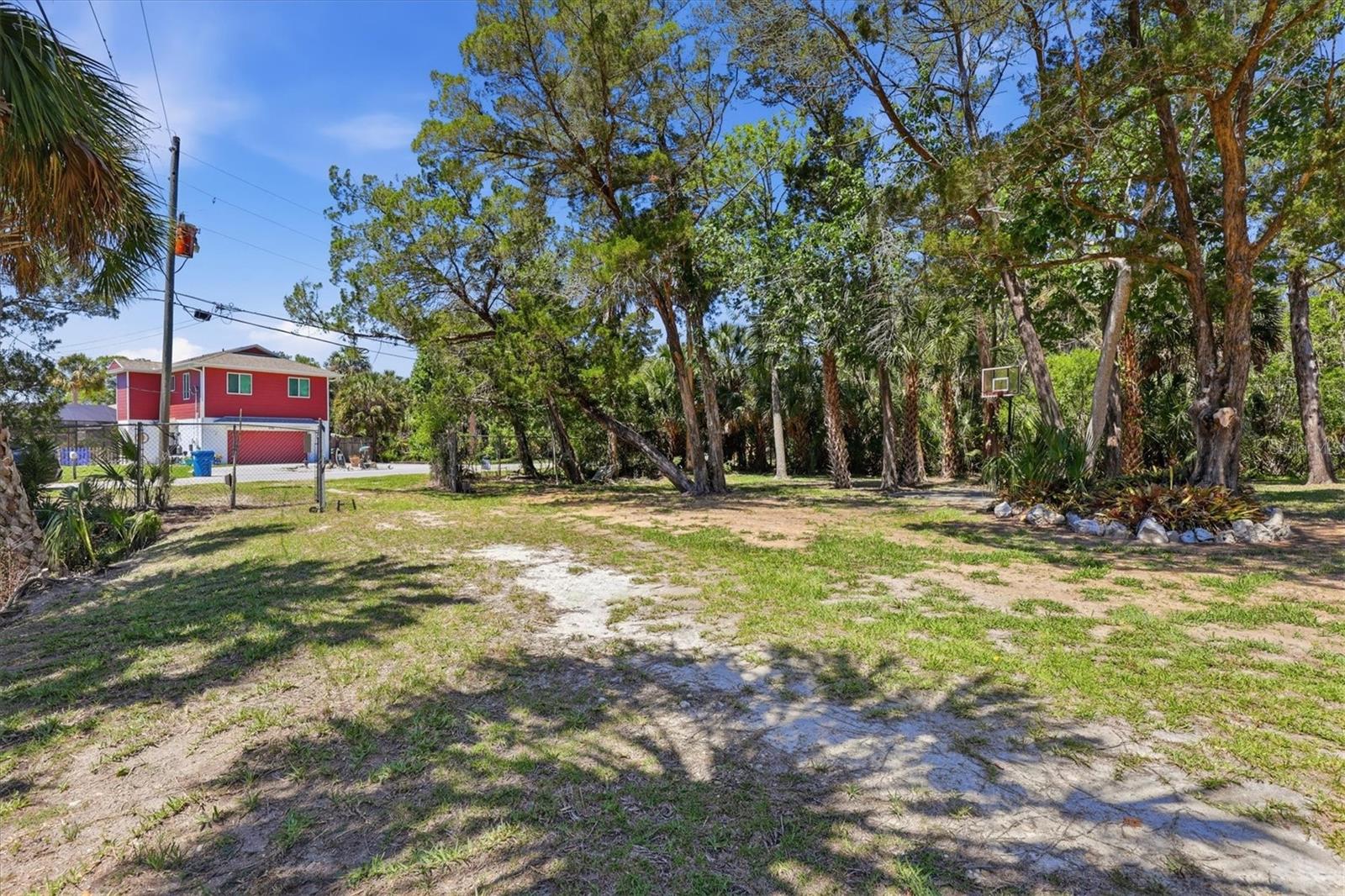 6240 Colony Cir Property Photo 5