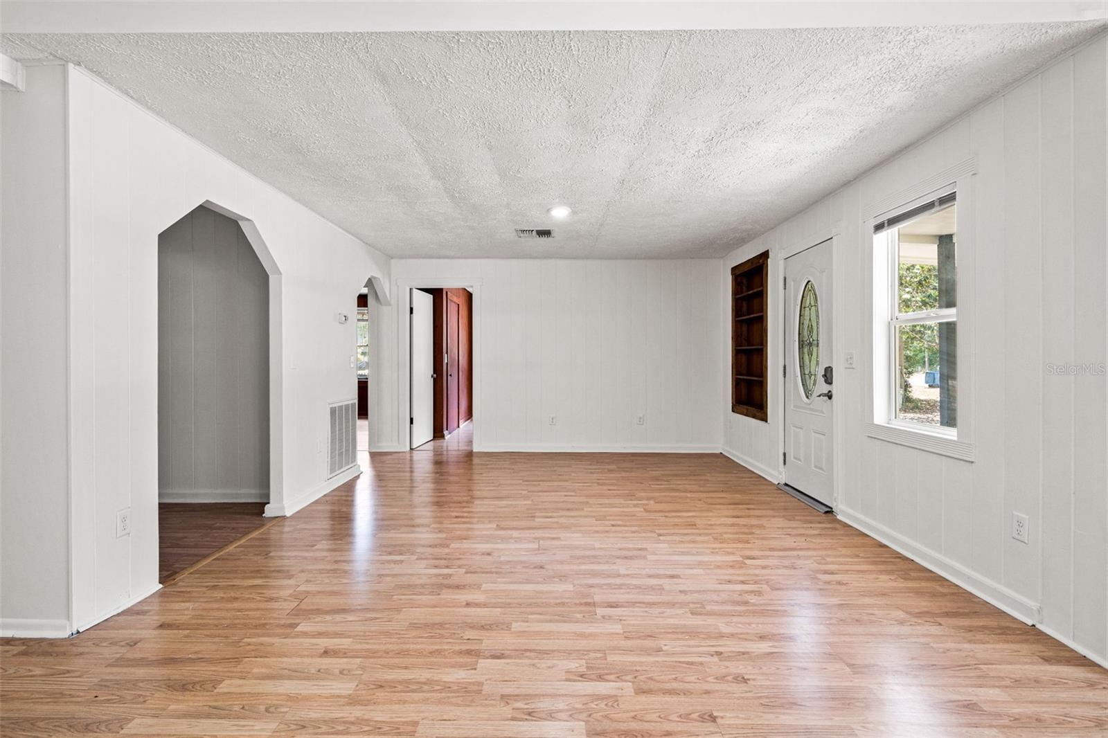 16119 Wilson Blvd Property Photo 9