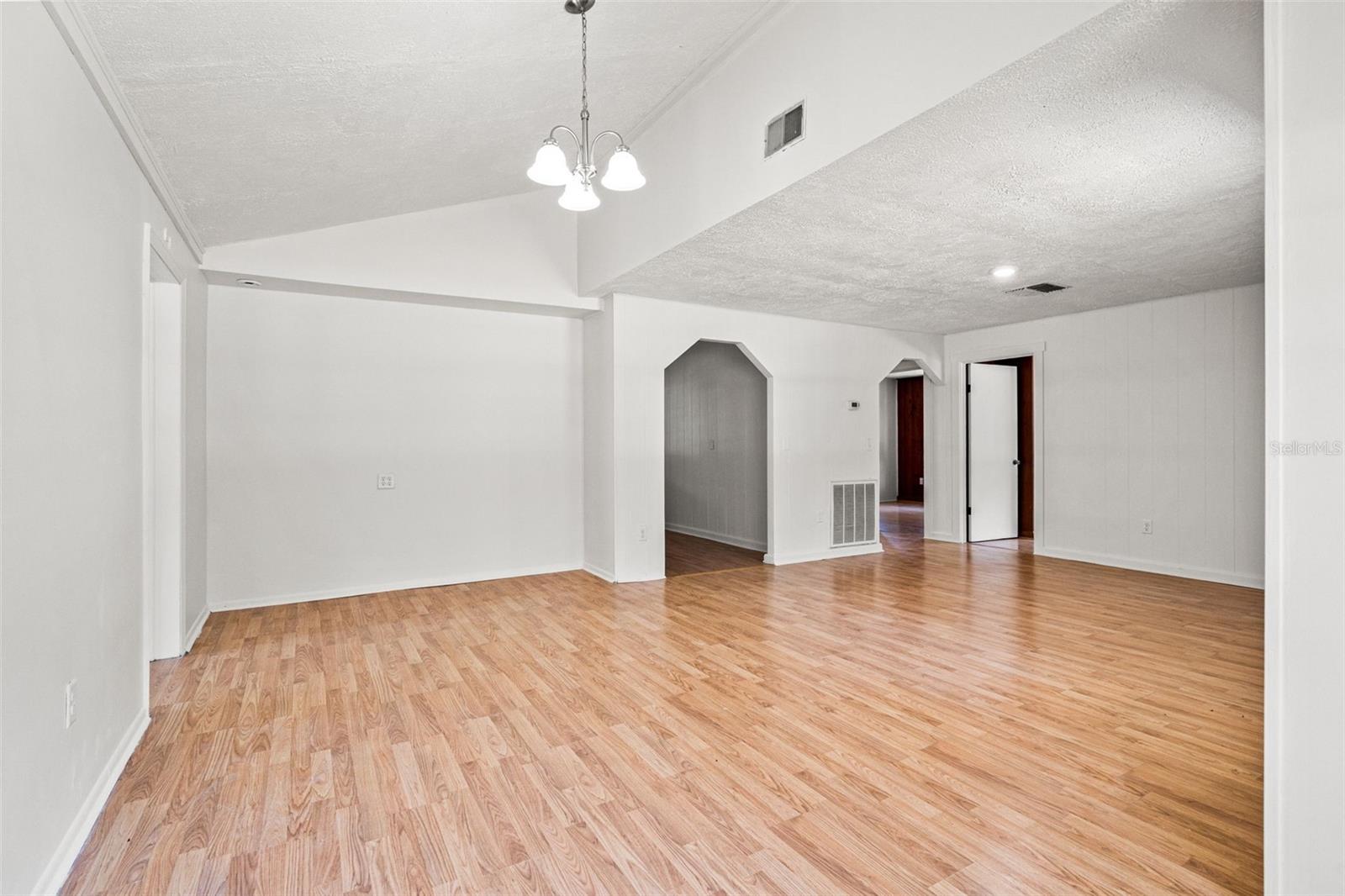 16119 Wilson Blvd Property Photo 16