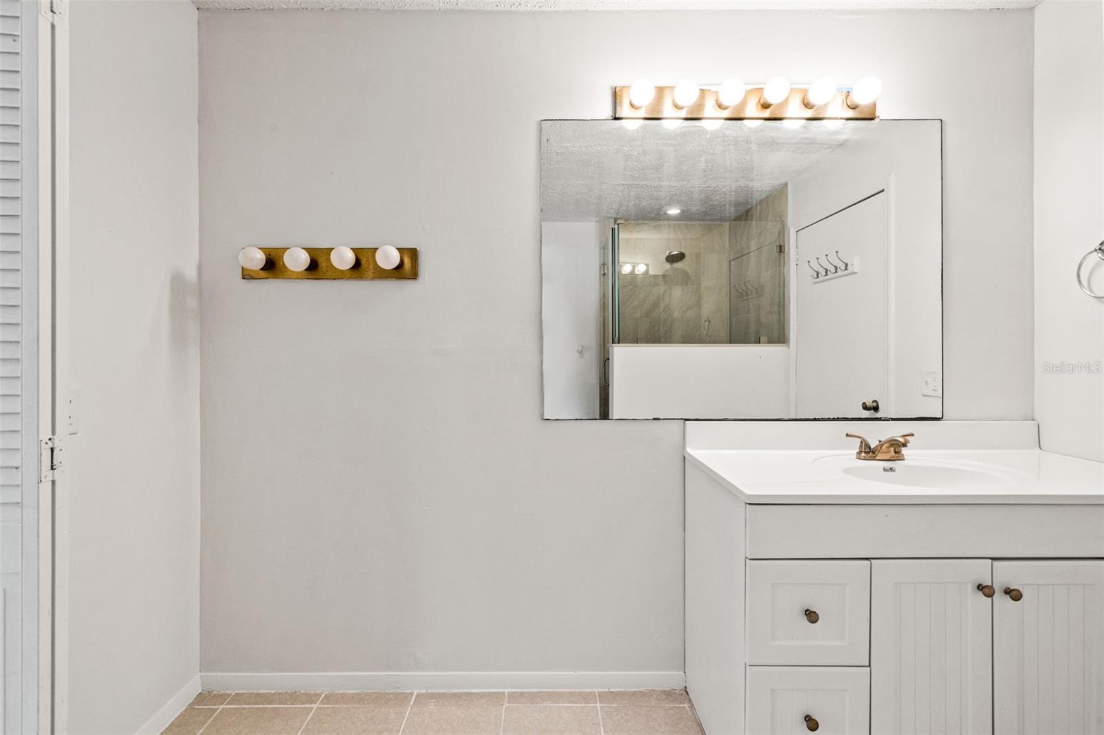16119 Wilson Blvd Property Photo 23