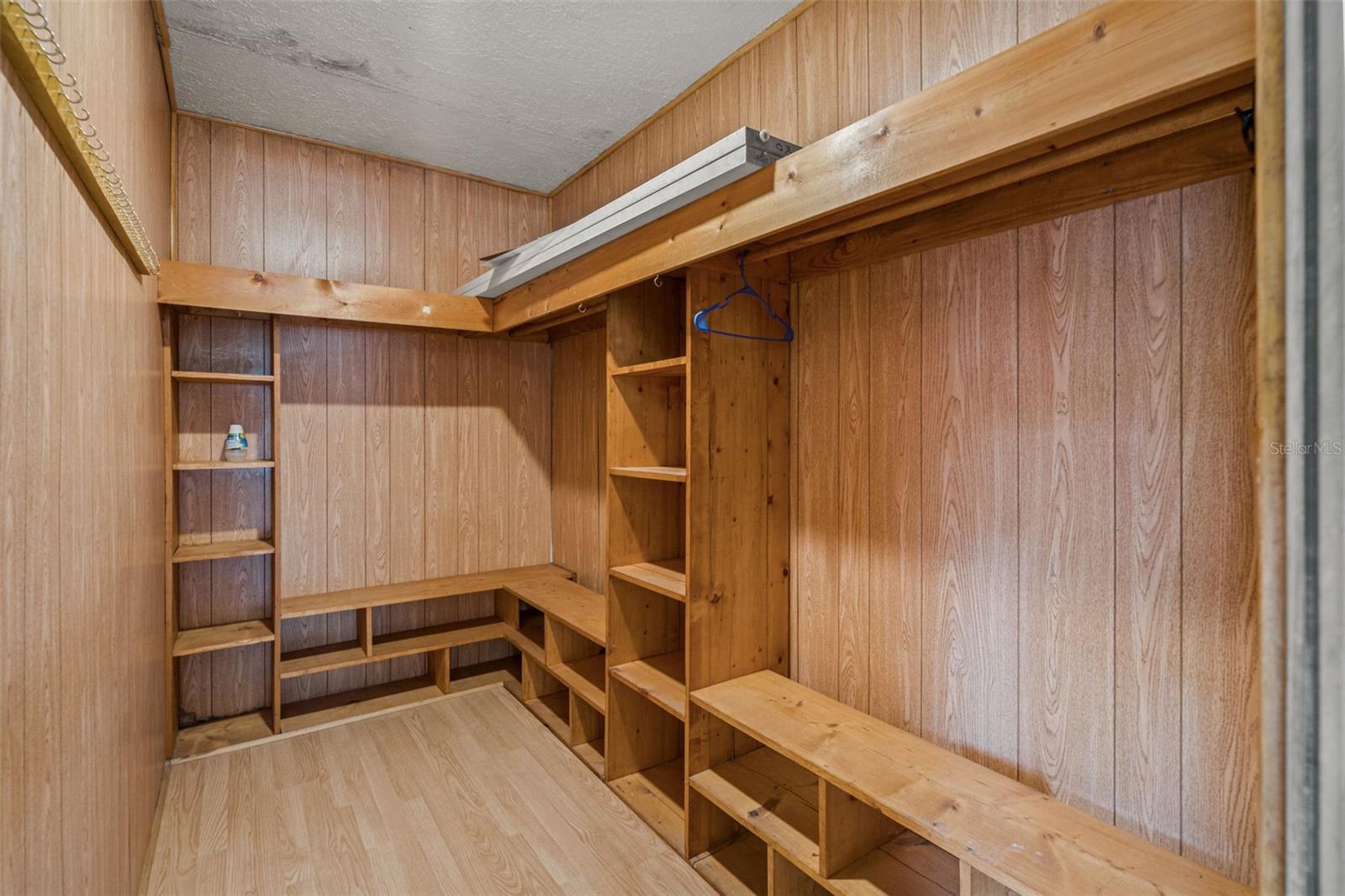 16119 Wilson Blvd Property Photo 25