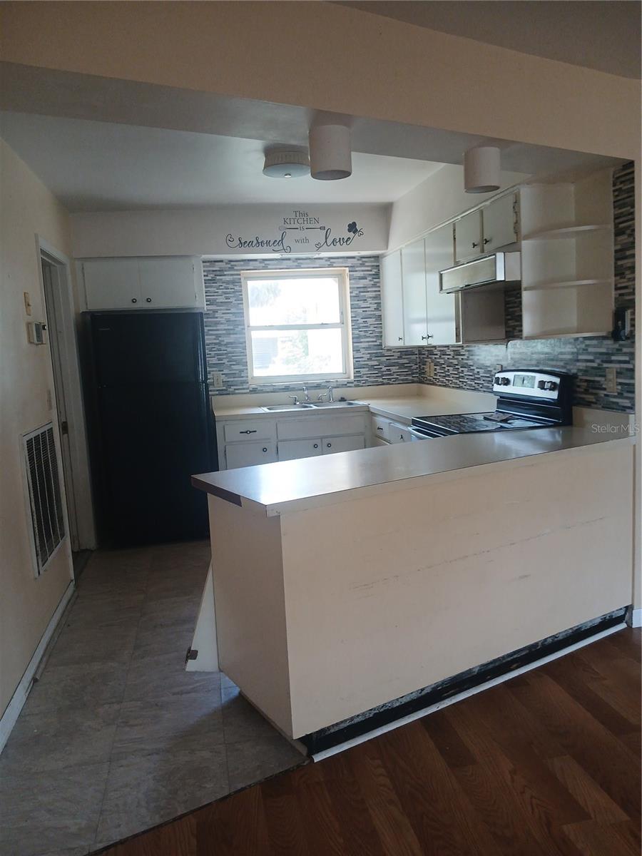 7304 Acorn Cir Property Photo 6