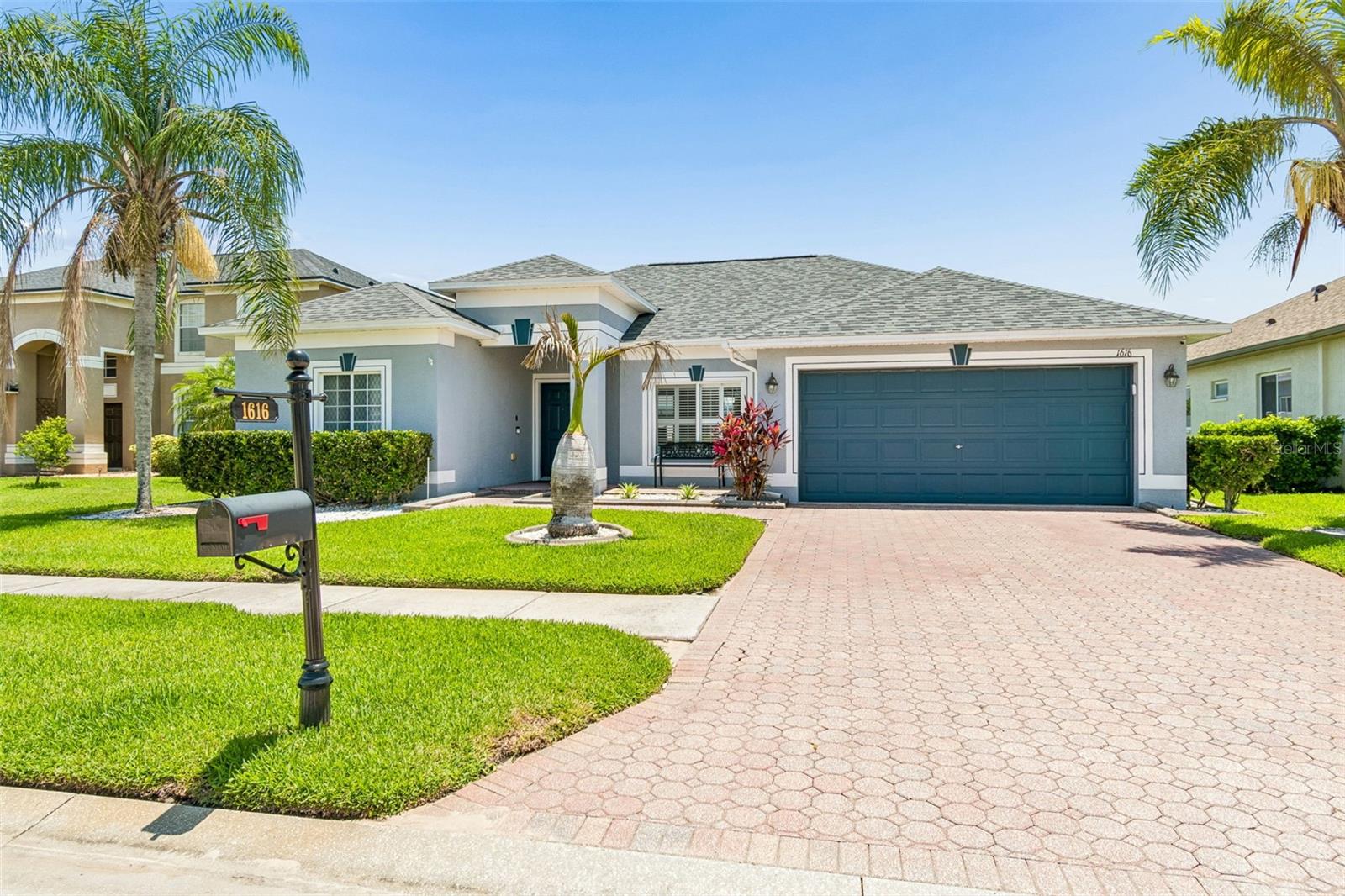1616 Regal Mist Loop Property Photo 5