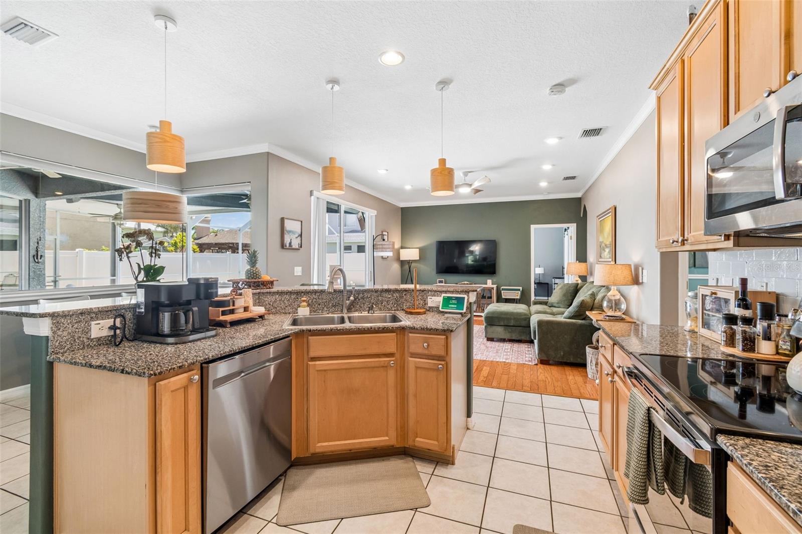 1616 Regal Mist Loop Property Photo 27