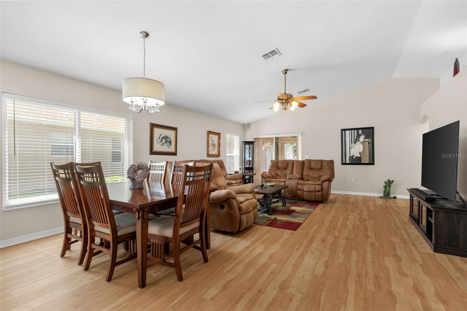 11422 Inman Ct Property Photo 6
