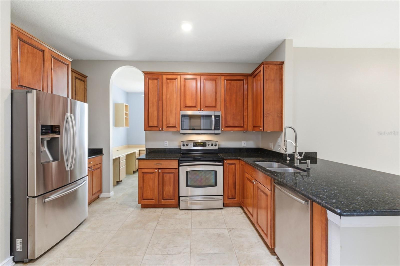 1623 Crossvine Ct Property Photo 2