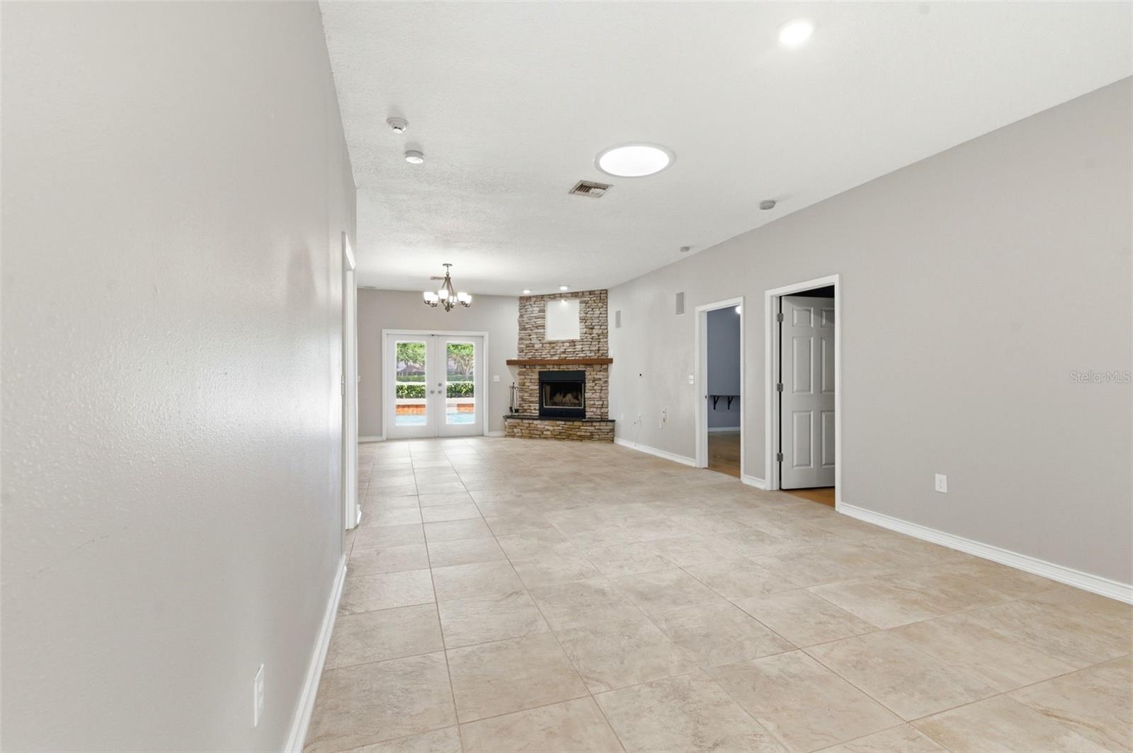 1623 Crossvine Ct Property Photo 16
