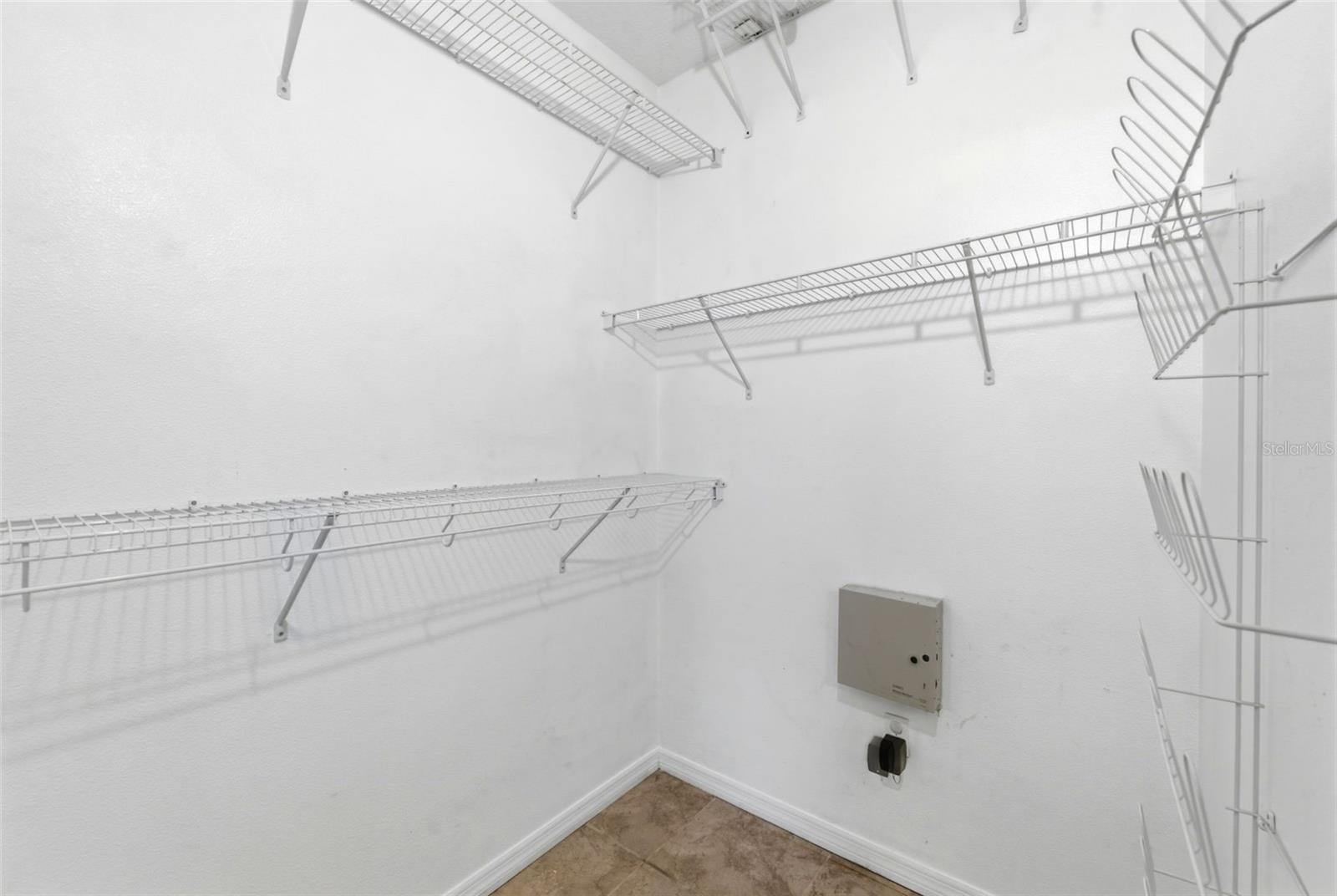 1623 Crossvine Ct Property Photo 28