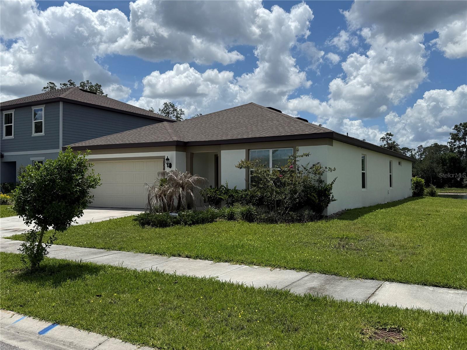30596 Thunderbird Dr Property Photo 2