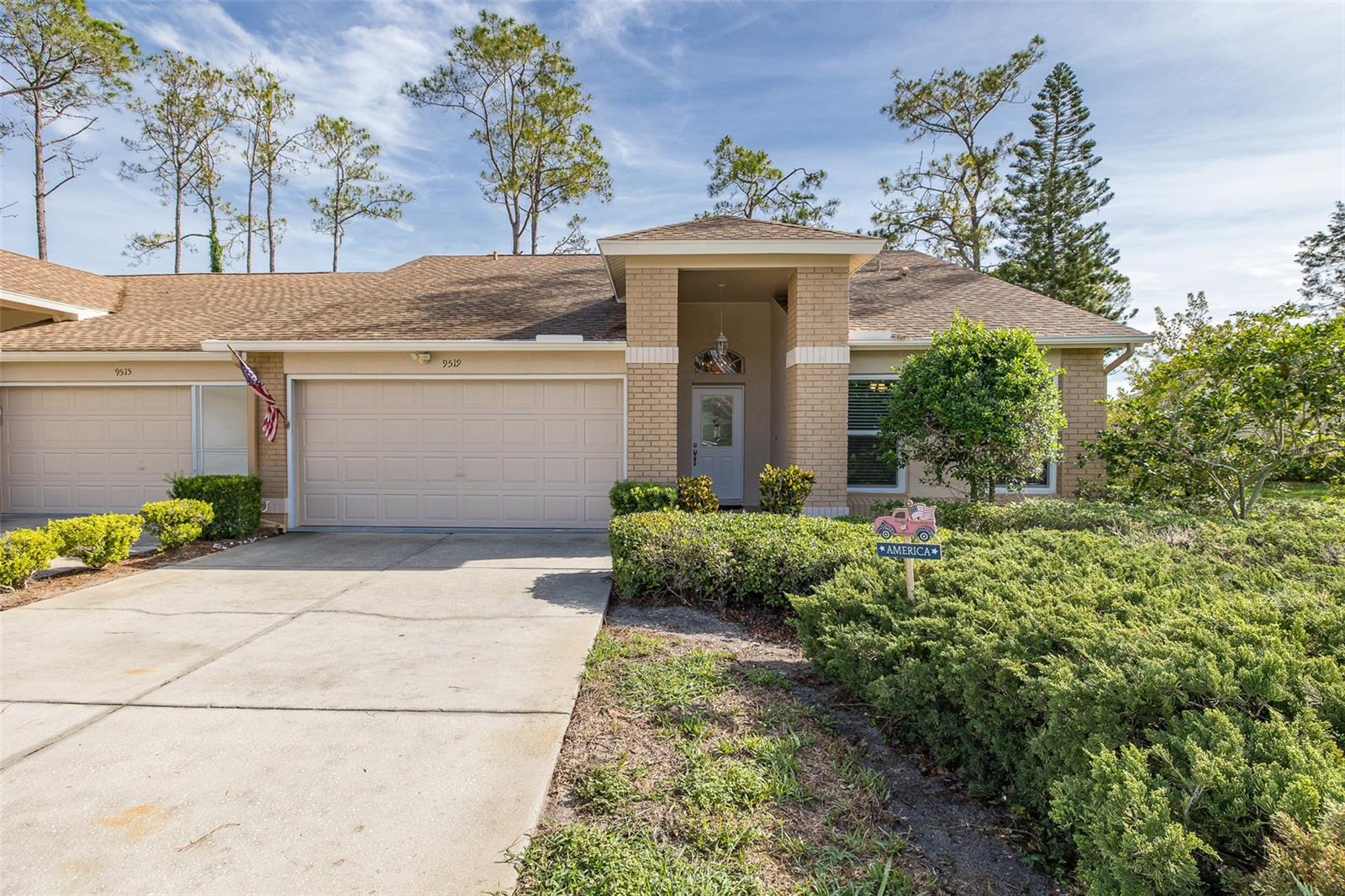 9519 Scenic Pine Ct Property Photo 1