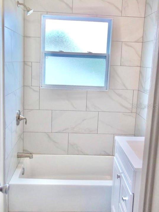 411 Pleasant St Property Photo 29