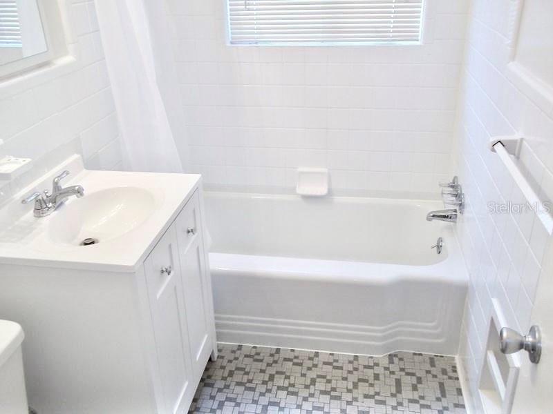 411 Pleasant St Property Photo 42