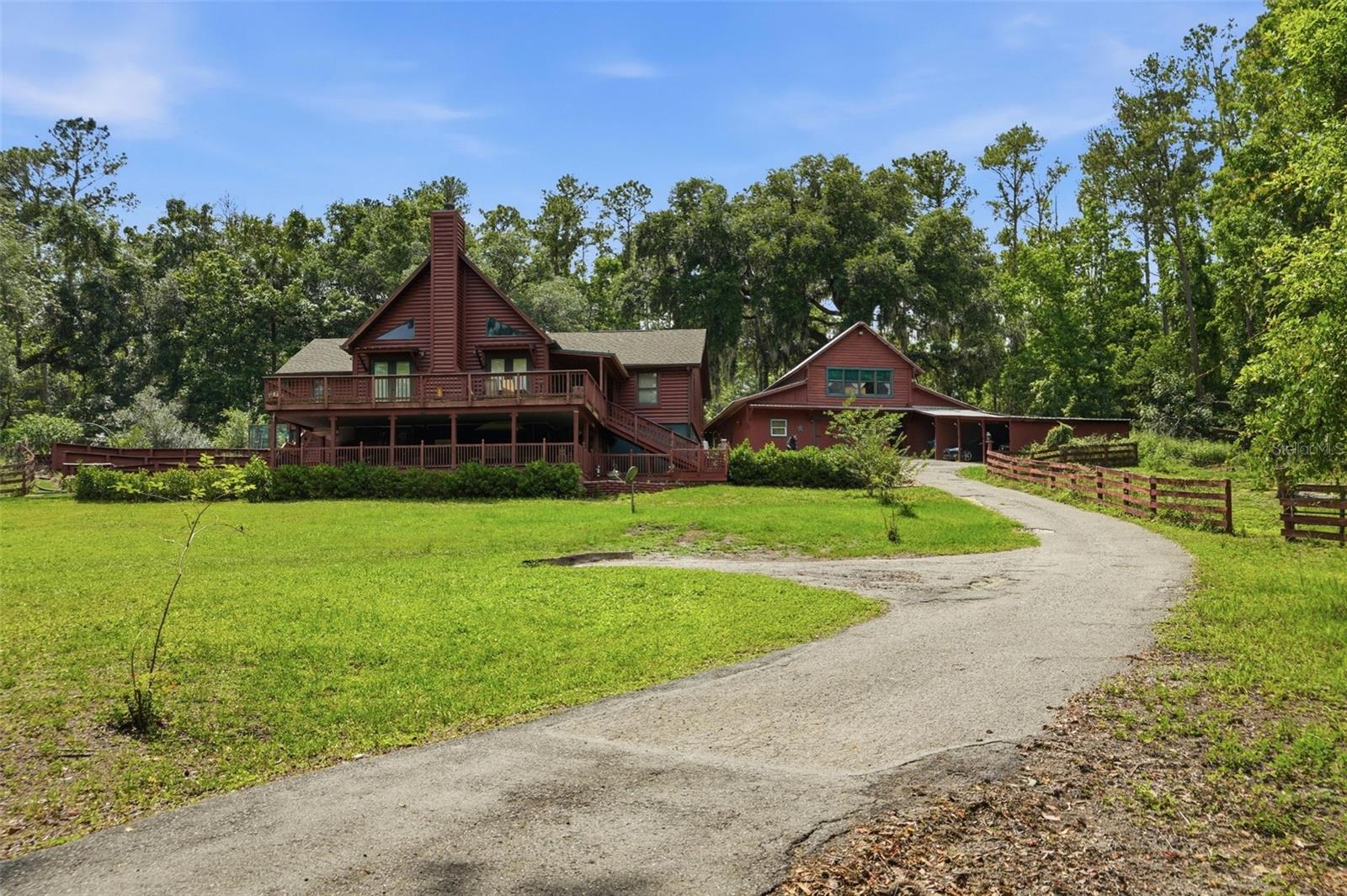 24050 Winding Creek Dr Property Photo