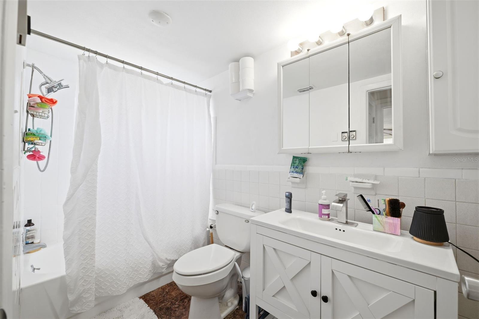 13 E Lemon St Property Photo 14