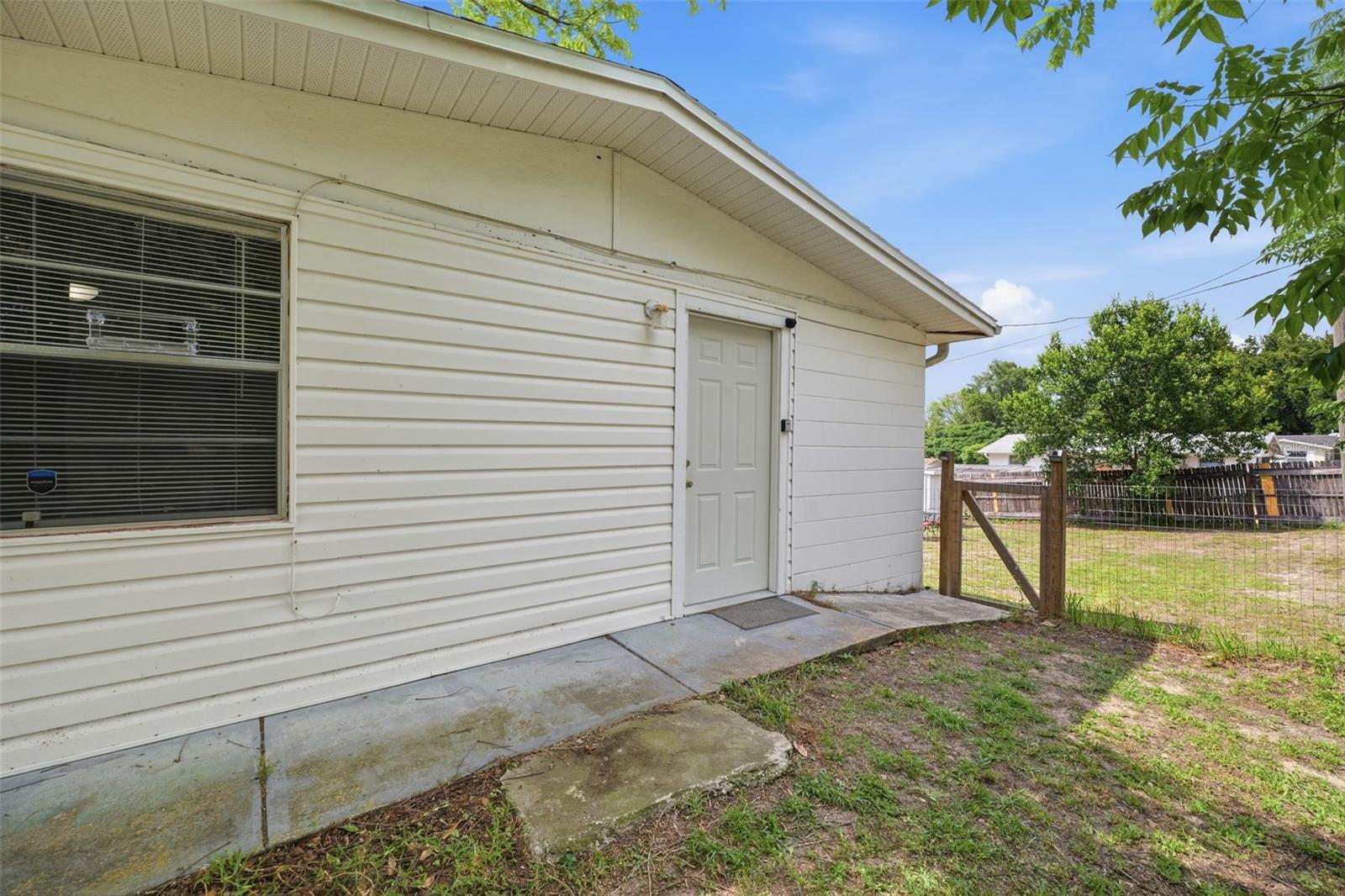 13 E Lemon St Property Photo 19