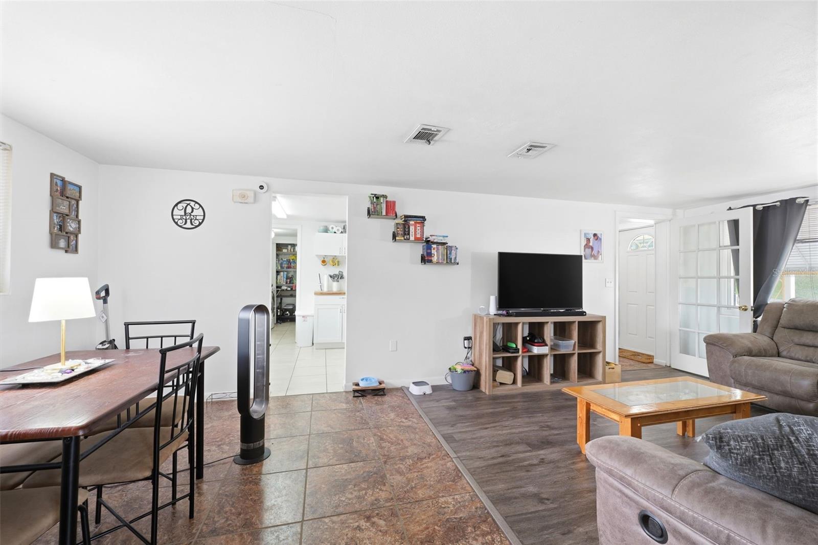 13 E Lemon St Property Photo 29