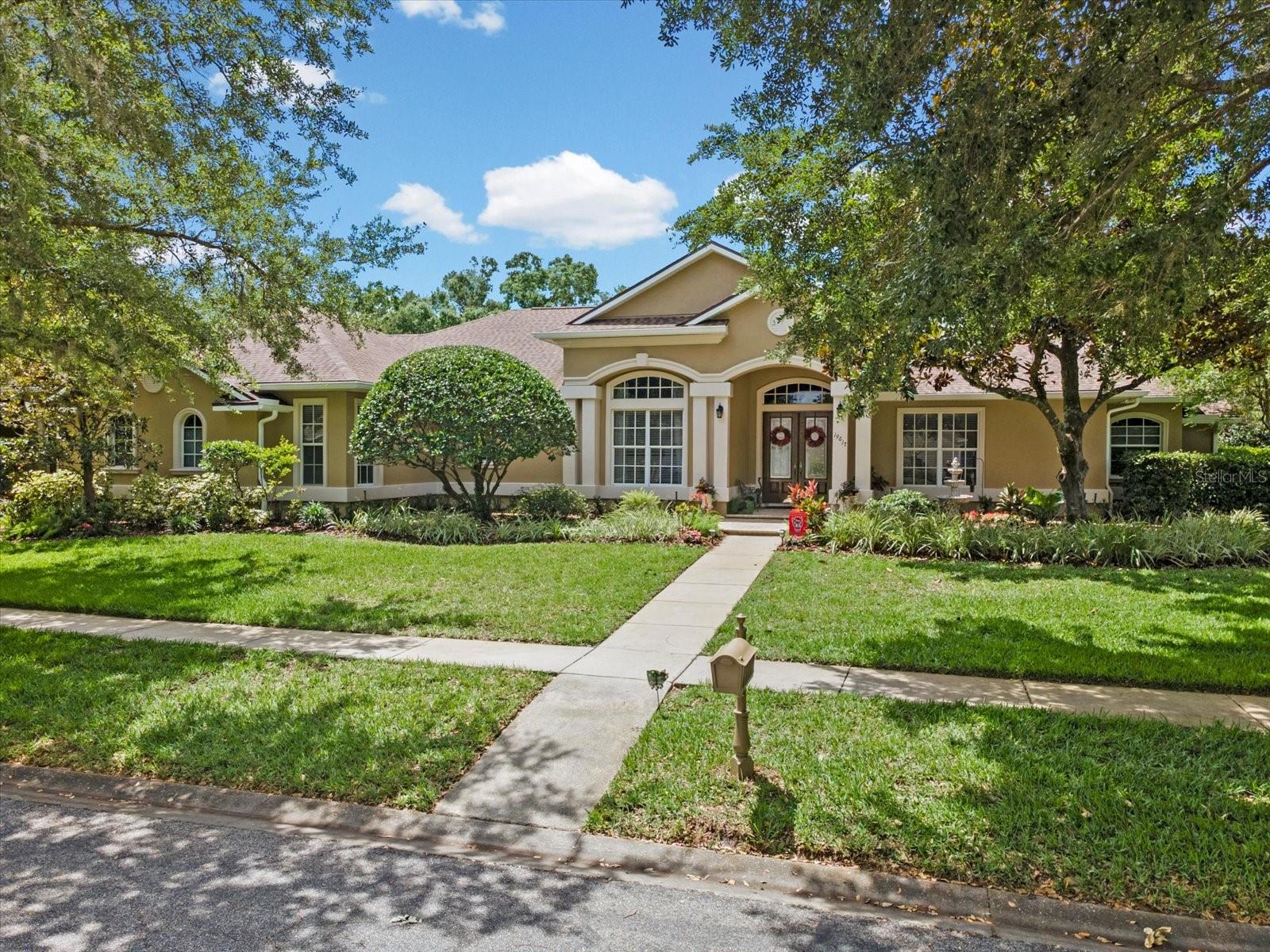 19617 EAGLE CREST DR