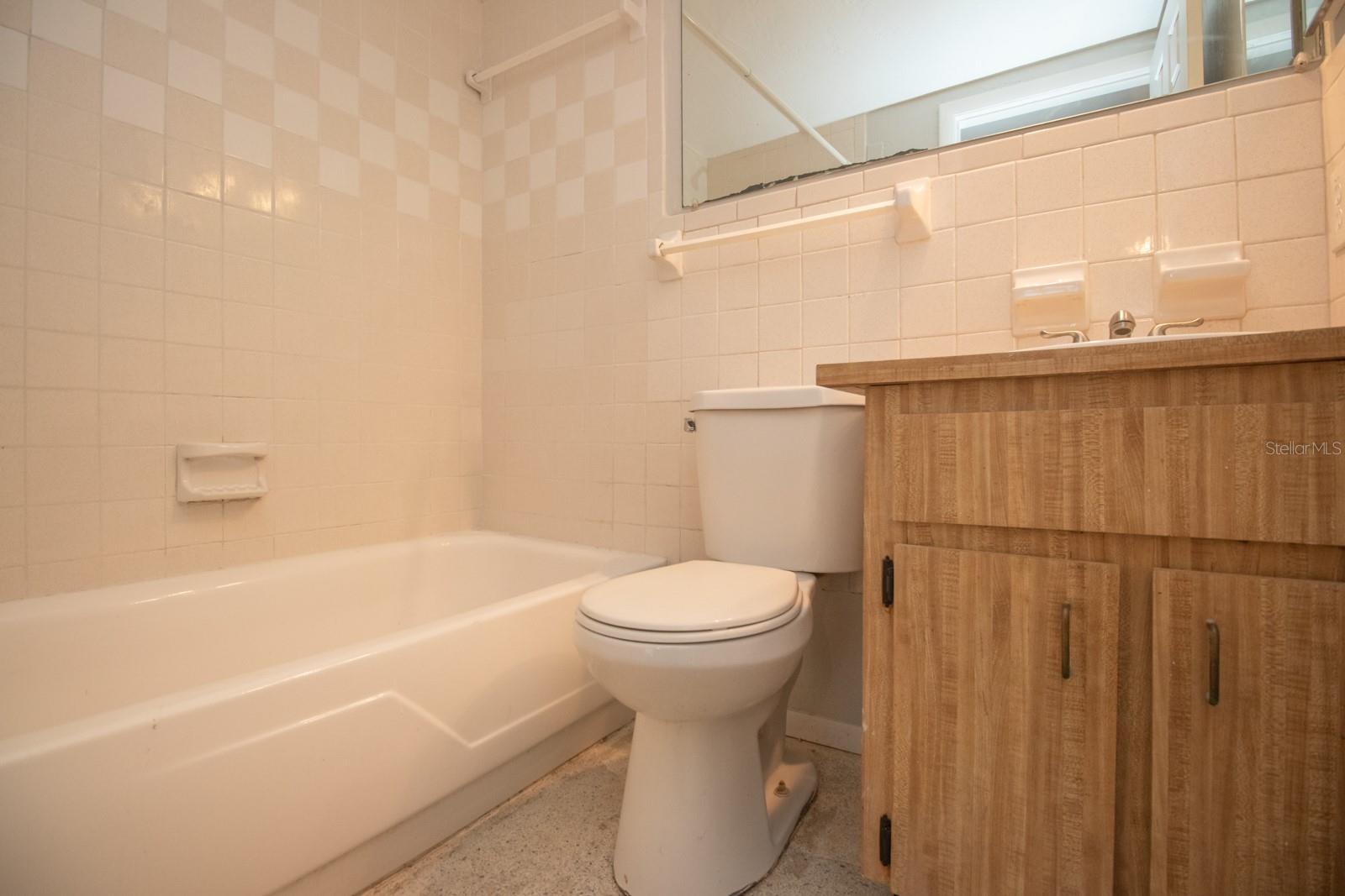 5615 Van Doren Ave Property Photo 9