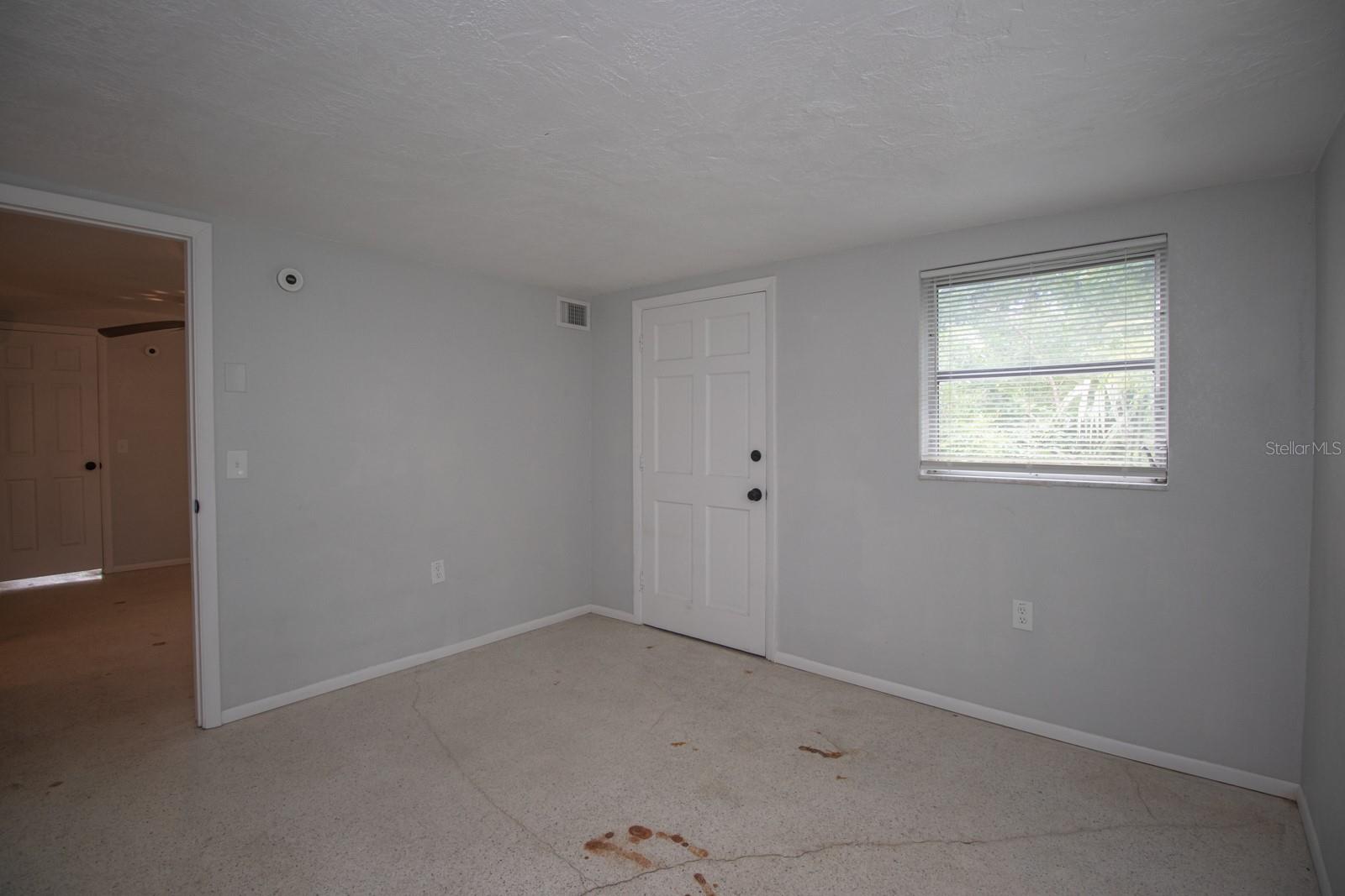 5615 Van Doren Ave Property Photo 10