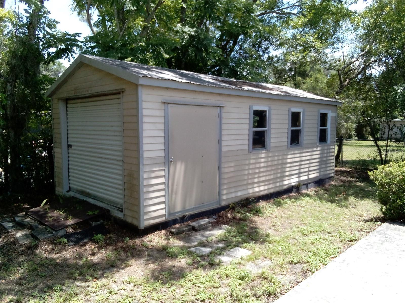 906 Oak Dr Property Photo 22