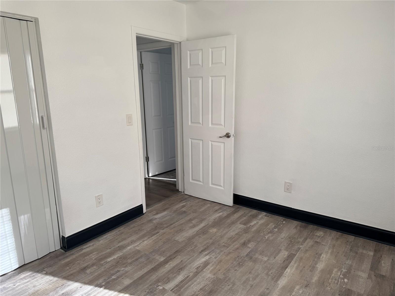 425 Hollyhock Ln Property Photo 7