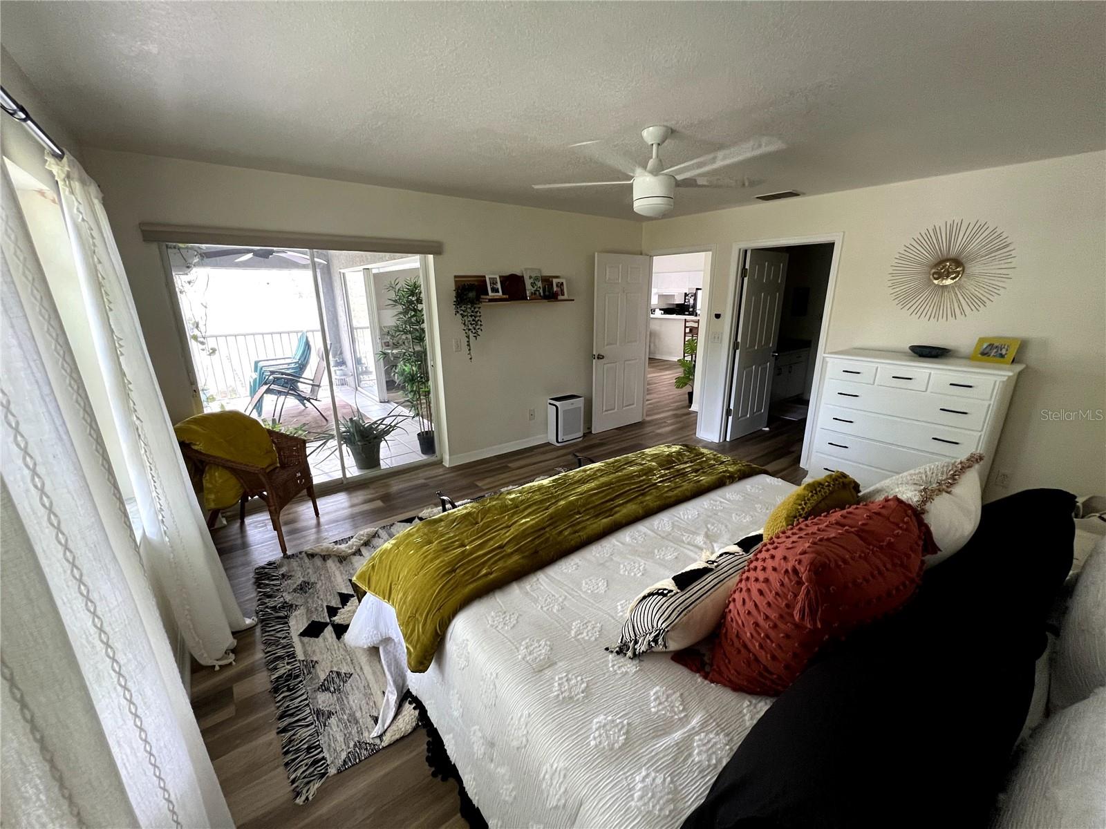9485 Hamlin Blvd #8 Property Photo 6