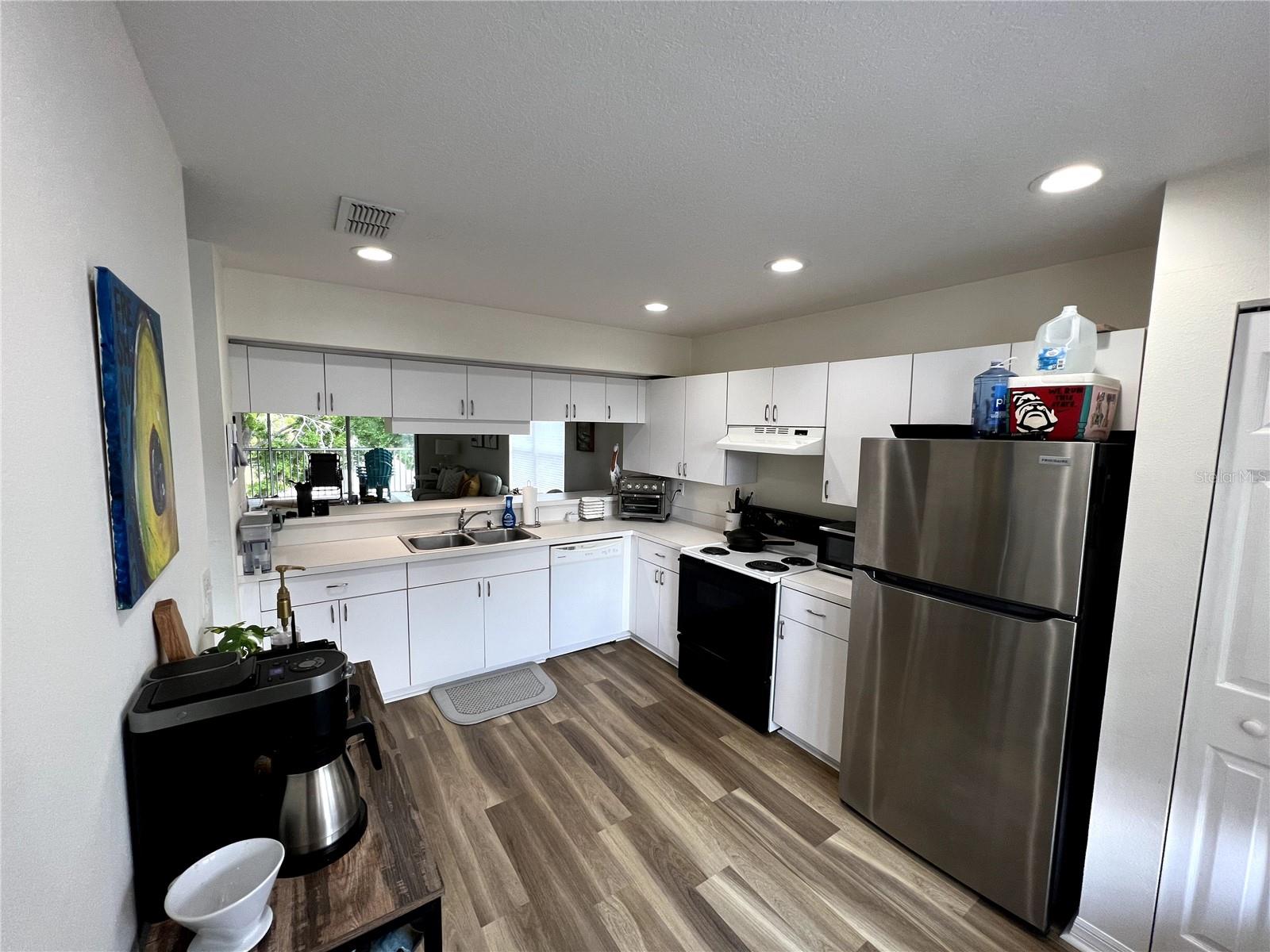9485 Hamlin Blvd #8 Property Photo 33
