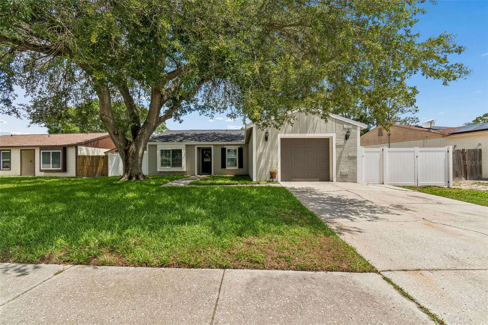 5707 Ridgestone Dr Property Photo 1