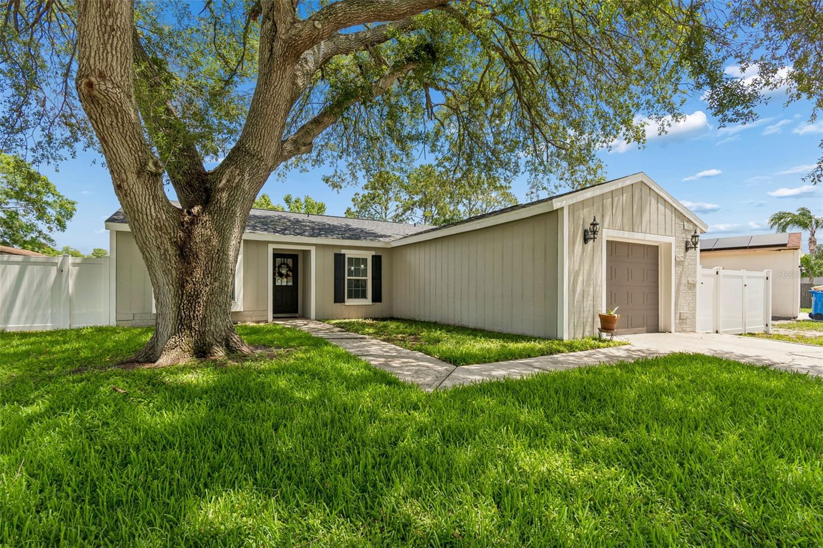 5707 Ridgestone Dr Property Photo 3