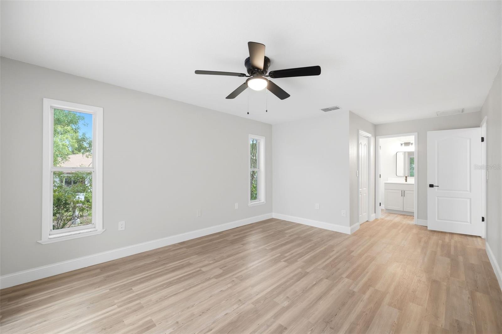 2489 Amherst Ave Property Photo 29