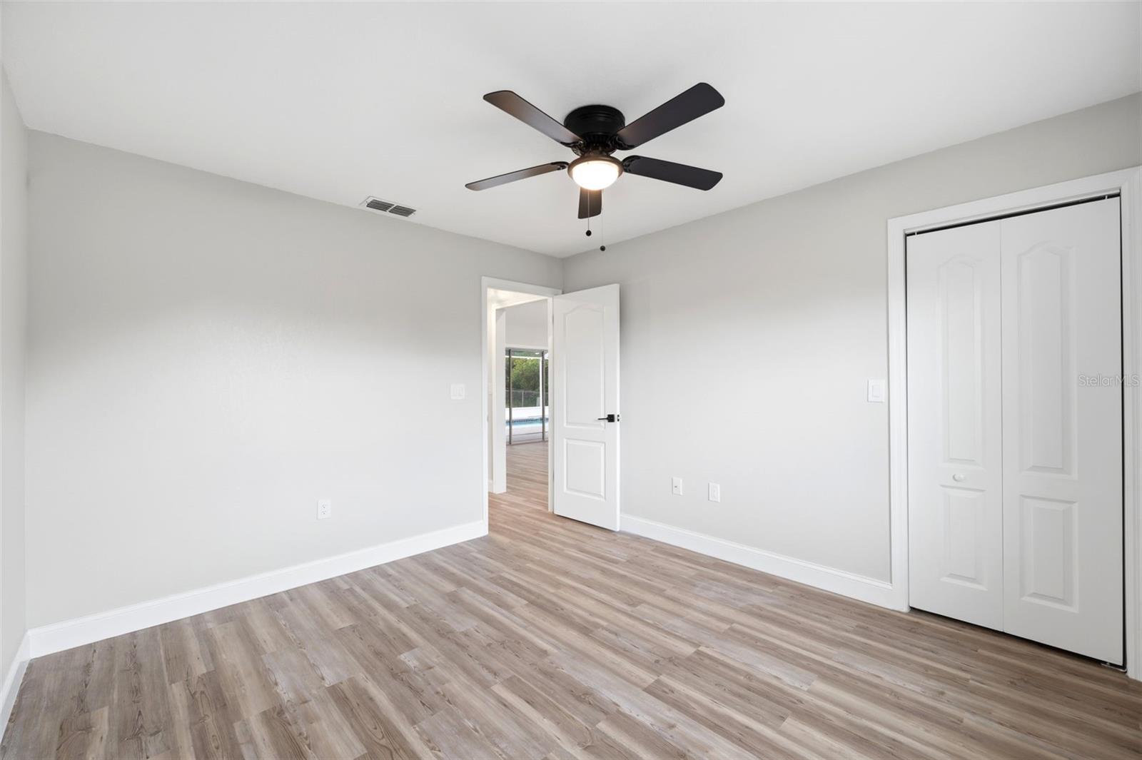 2489 Amherst Ave Property Photo 36