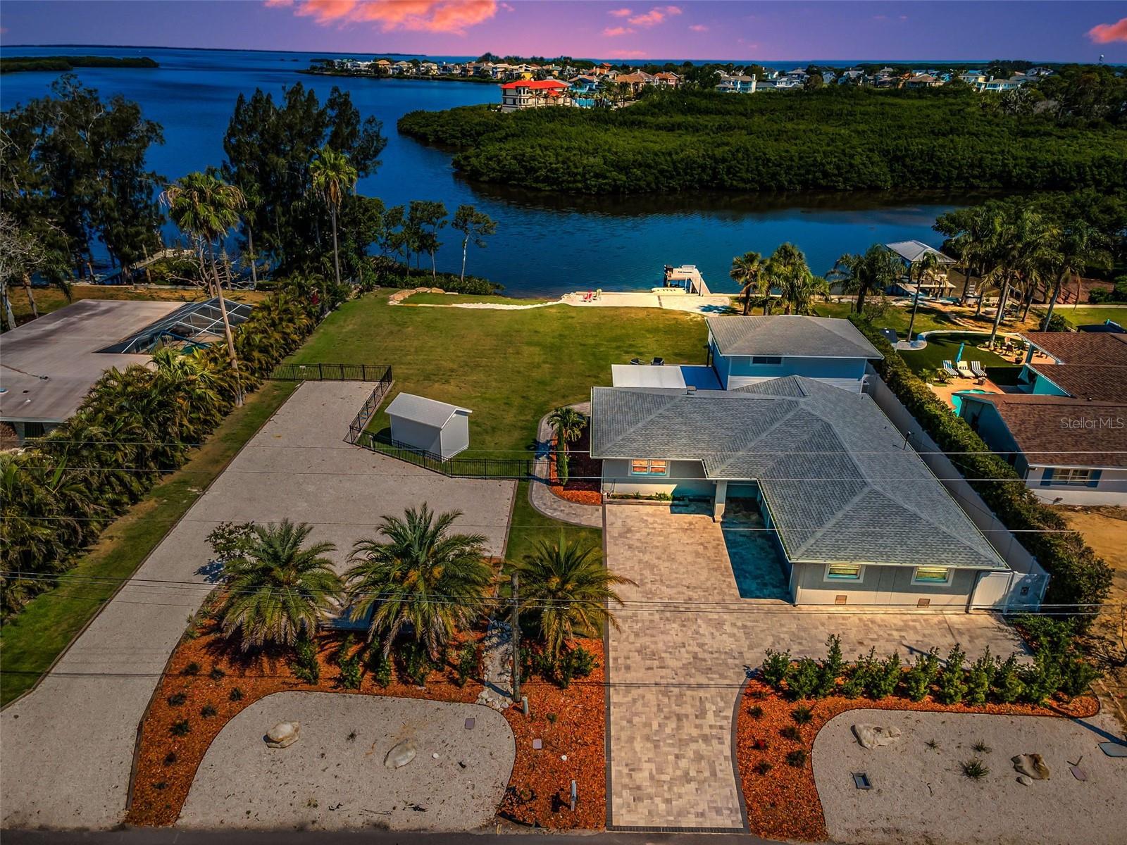 1620 Sea Breeze Dr Property Photo 1
